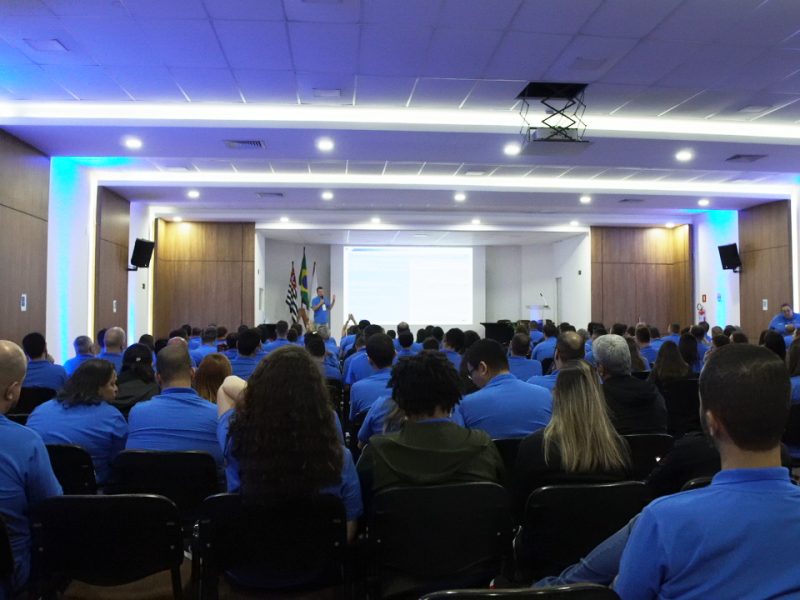 Vai organizar um evento corporativo? 4 dicas para engajar sua equipe